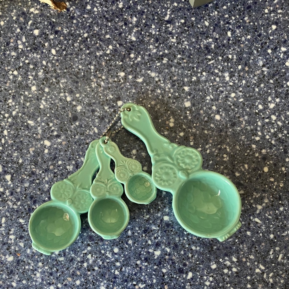 Ceramic owl measuring spoon set